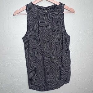 ANN TAYLOR BLACK AND WHITE PATTERNED POLKA DOT SLEEVELESS BLOUSE SIZE SP